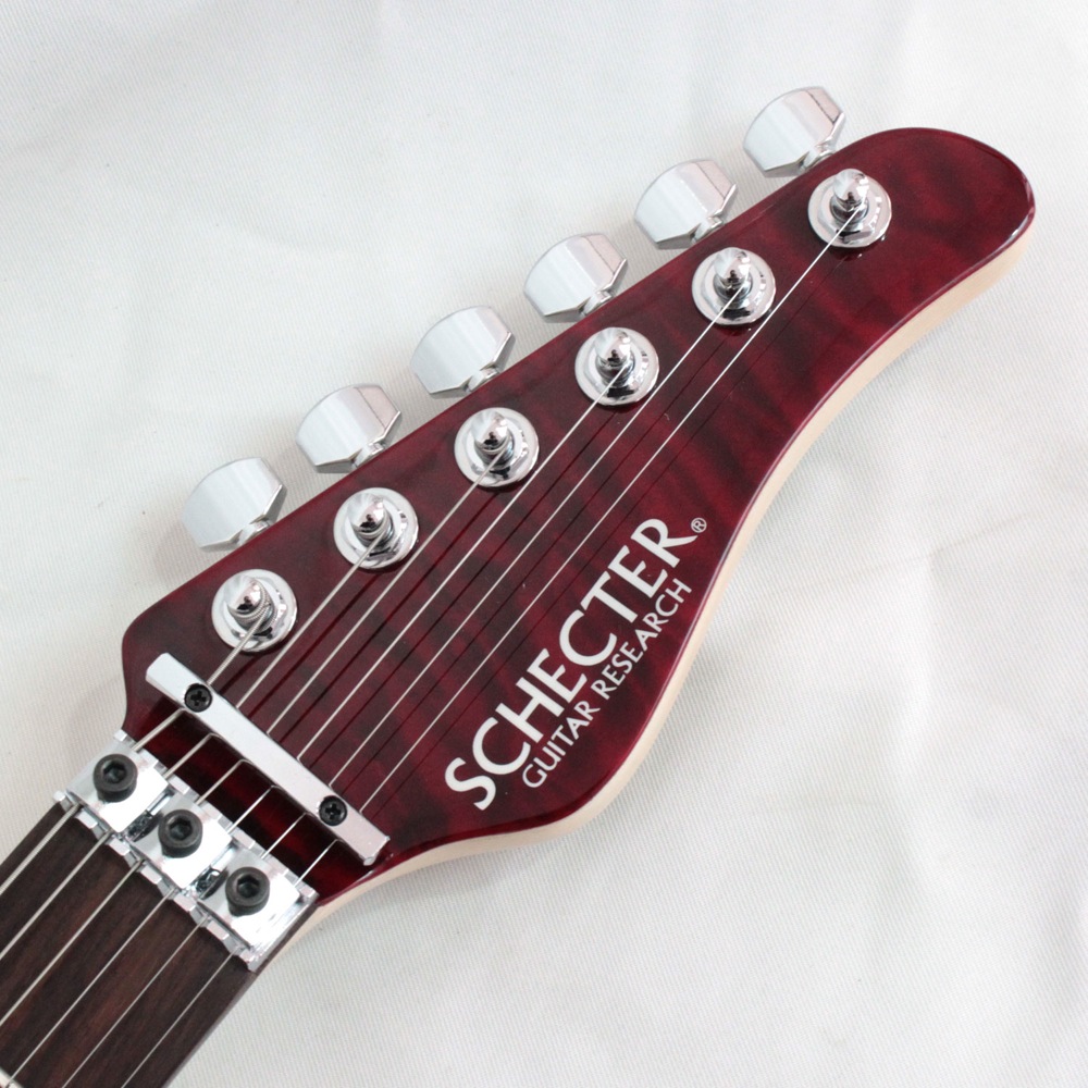 スーパーアジャストシステムを採用し、ネックを取り外すこと無くロッド調整が可能