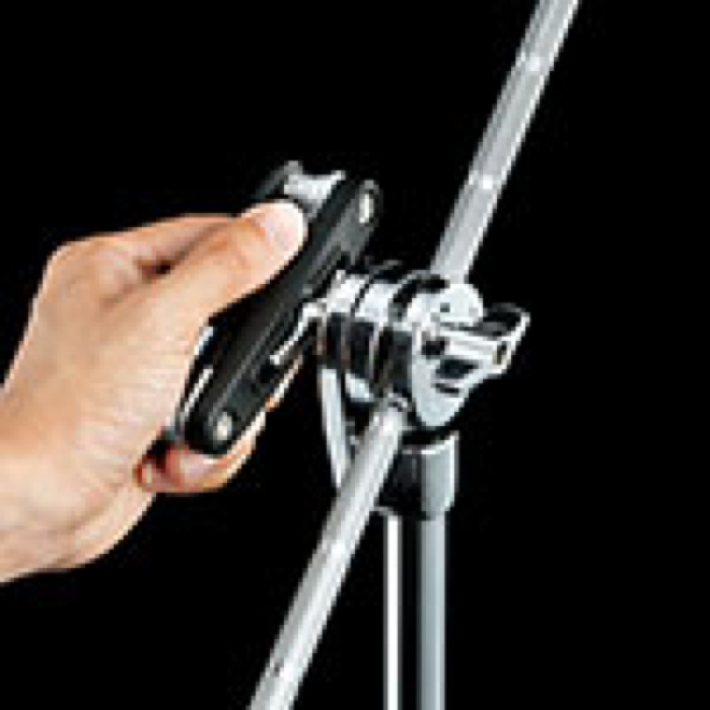 固くて動かし難いTナット、Tボルトを緩めるのに便利な、Wing Nut Loosener 機構