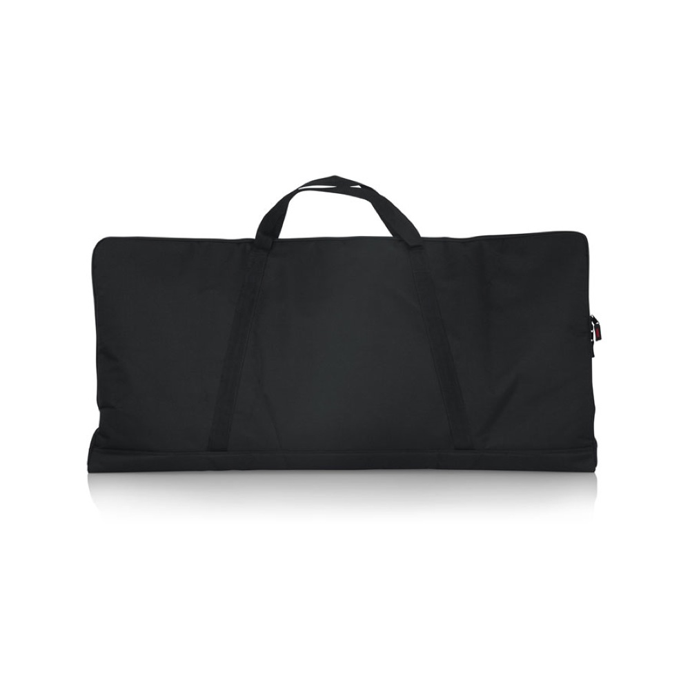 頑丈なナイロン製外装