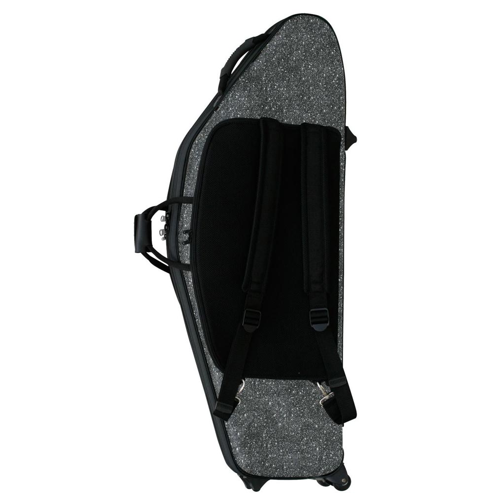 リュックストラップは背面ポケットに収納。