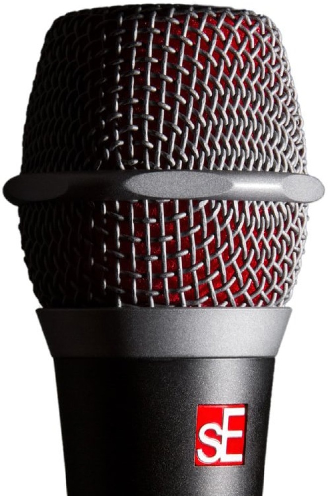 金属製の筐体、スティールメッシュグリル