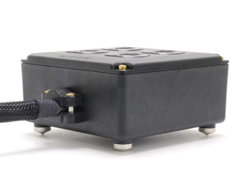 OSP-SSによって、OCB-1は点接触を実現し、床面からの振動を減衰。