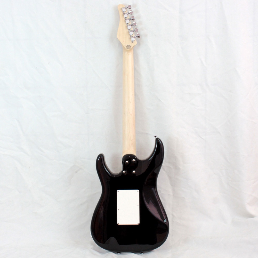 バック材にはアルダー材を採用したSDシリーズ