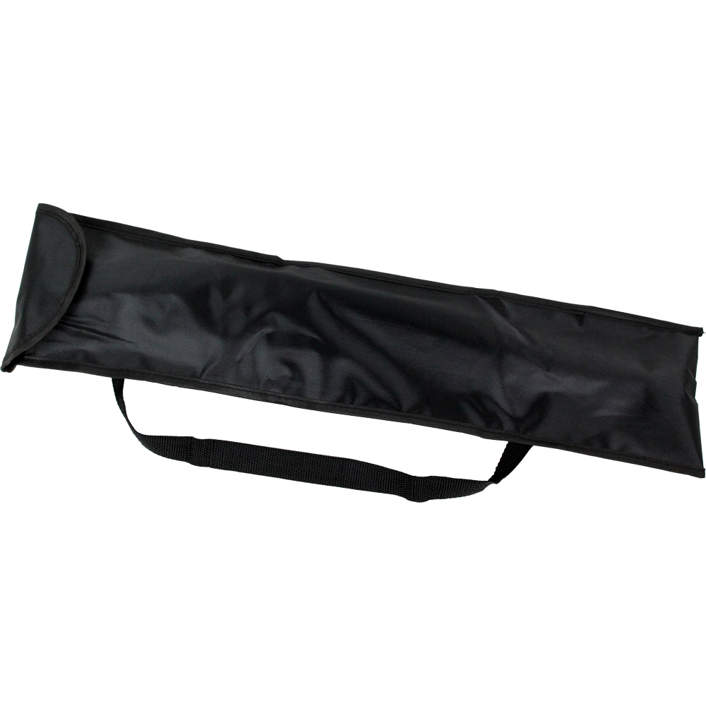 ナイロン製のソフトケースが付属