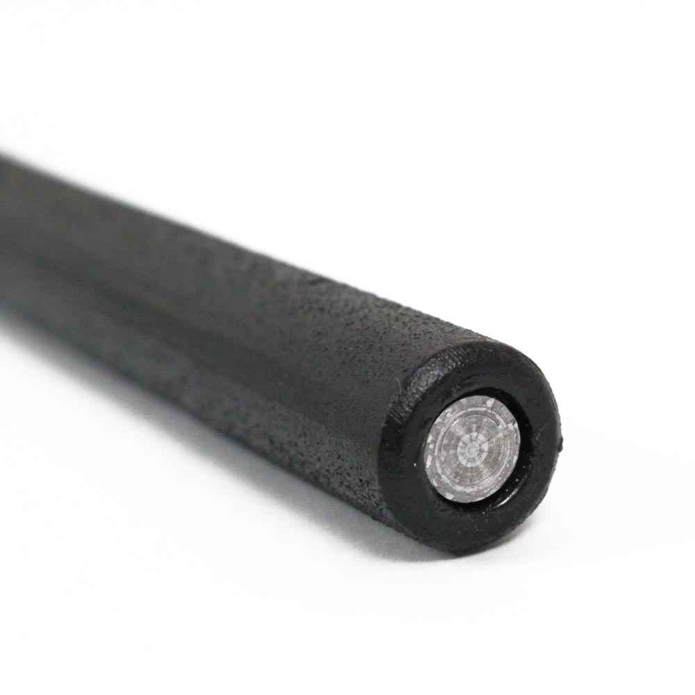 持ち手側に重りを仕込み、重量バランスをとる事で高い操作性を実現。