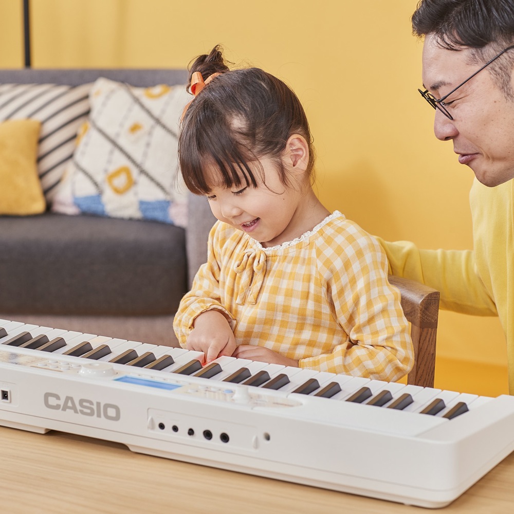 カシオ CASIO LK-520 61鍵盤 光ナビゲーション キーボード キーボードスタンド 2点セット